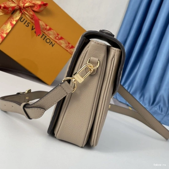 POCHETTE VUITTON MÉTIS LOUIS 0813